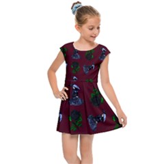 Gothic Girl Rose Red Pattern Kids  Cap Sleeve Dress by snowwhitegirl