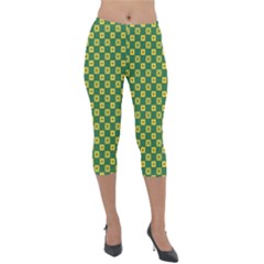 Df Green Domino Lightweight Velour Capri Leggings  by deformigo