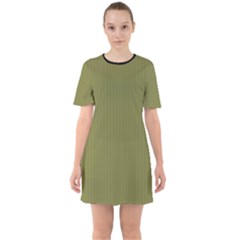 Woodbine Green - Sixties Short Sleeve Mini Dress by FashionLane