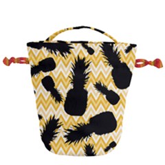 Ananas Chevrons Noir/jaune Drawstring Bucket Bag by kcreatif