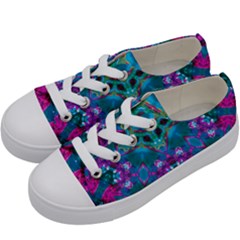 Peacock2 Kids  Low Top Canvas Sneakers by LW323