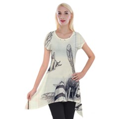 Bees Short Sleeve Side Drop Tunic by Limerence