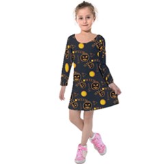 Halloween Background Pattern Kids  Long Sleeve Velvet Dress by Ravend