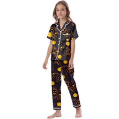 Halloween Background Pattern Kids  Satin Short Sleeve Pajamas Set by Ravend