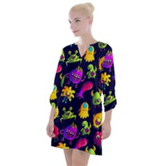 Space Patterns Open Neck Shift Dress by Pakemis