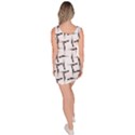 Precision Pursuit: Hunting Motif Black and White Pattern Bodycon Dress View4