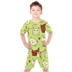 Cute Hand Drawn Cat Seamless Pattern Kids  Tee And Shorts Set by Salman4z