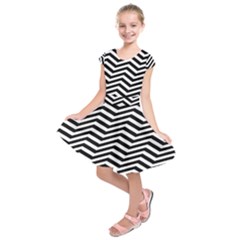 Zigzag Chevron Pattern Kids  Short Sleeve Dress by Dutashop