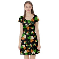 Clove Leaves Dark Shamrock Handraw Short Sleeve Skater Dress by CoolDesigns