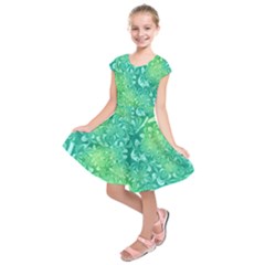 Retro Flower Pattern Design Batik Kids  Short Sleeve Dress by Posterlux