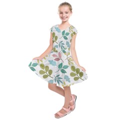 Leaf Seamless Pattern  Kids  Short Sleeve Dress by Safari