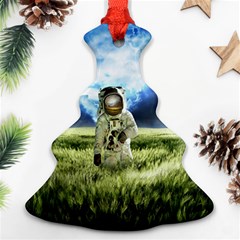 Astronaut Ornament (christmas Tree)  by BangZart