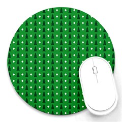 Green Christmas Tree Pattern Background Round Mousepad by pakminggu